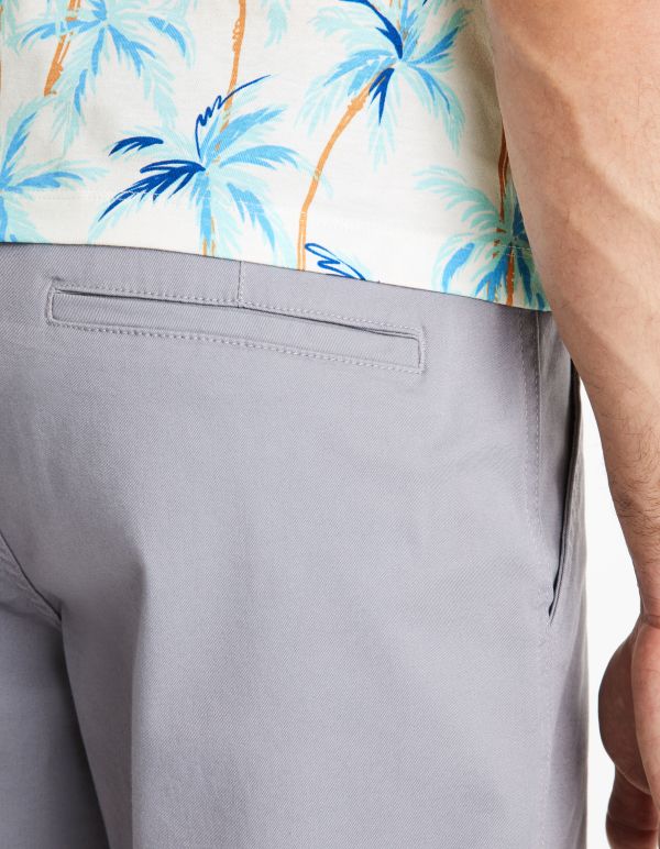 Bermuda chino uni en coton stretch - gris