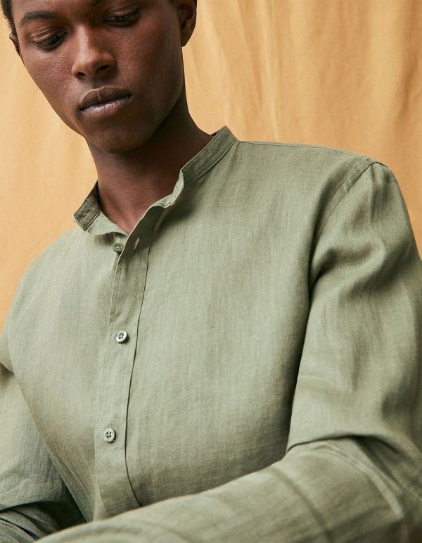 Chemise regular col mao 100% lin